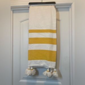 MAGASCHONI - Indoor Throw with Tassels